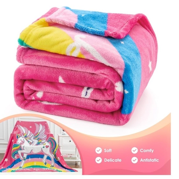 NWT 50 x 60” Pink Unicorn Glow on the dark Blanket  🦄 - Picture 3 of 6